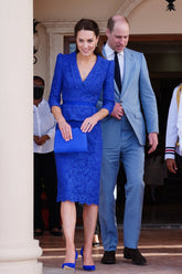 Vestido midi de encaje azul real inspirado en Kate Middleton